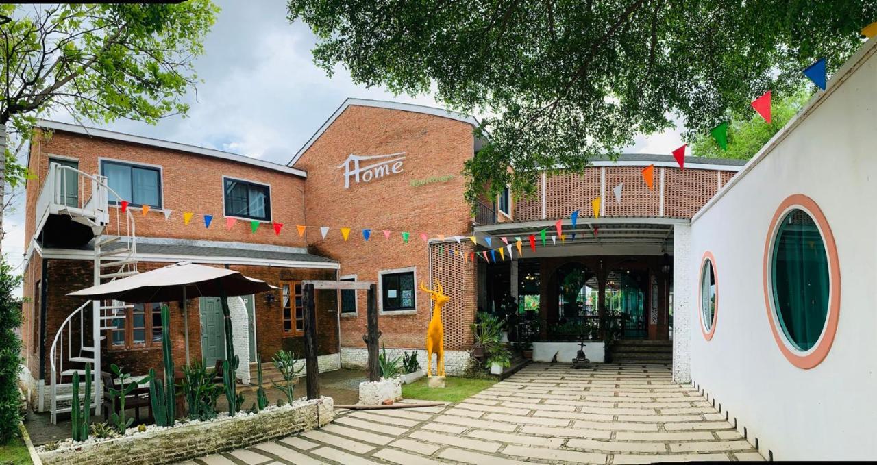 Pangsapuri 22 m² dengan 5 bilik tidur dan 7 bilik mandi peribadi di Ban Pom Phra Nakhon Si Ayutthaya Luaran gambar