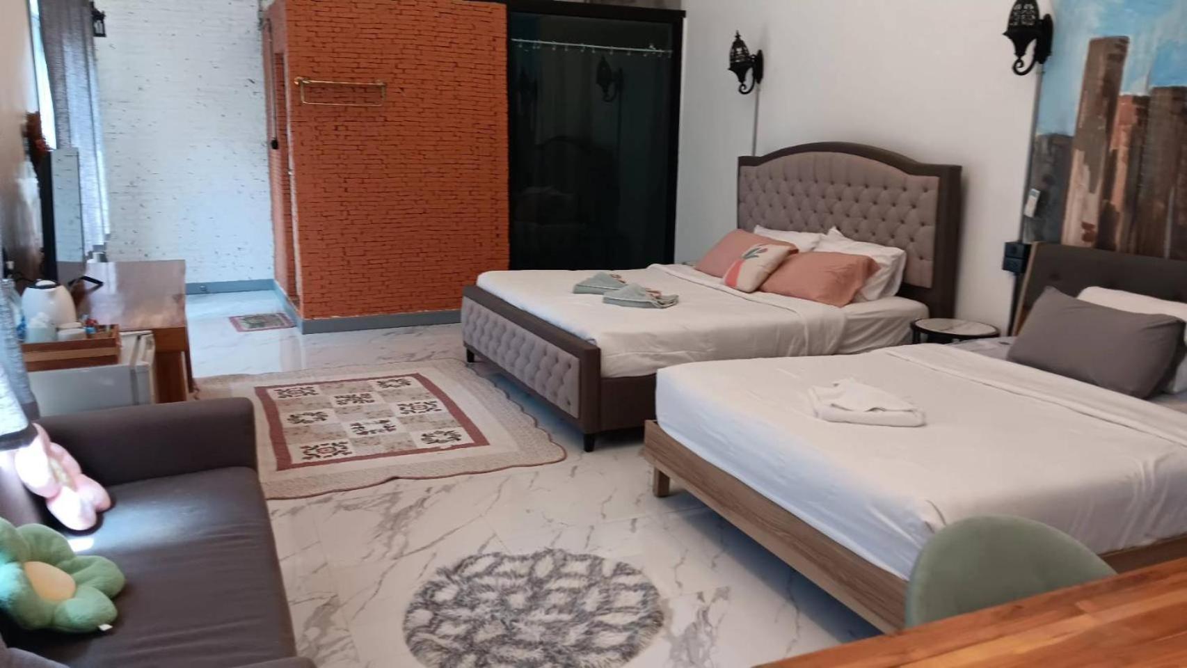 Pangsapuri 22 m² dengan 5 bilik tidur dan 7 bilik mandi peribadi di Ban Pom Phra Nakhon Si Ayutthaya Luaran gambar
