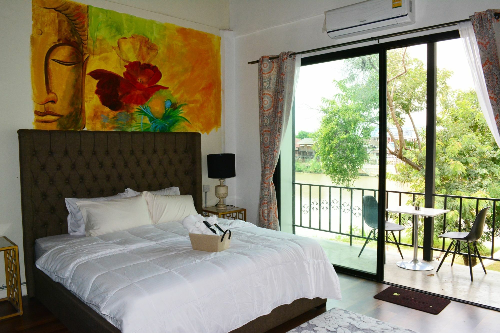 Pangsapuri 22 m² dengan 5 bilik tidur dan 7 bilik mandi peribadi di Ban Pom Phra Nakhon Si Ayutthaya Luaran gambar